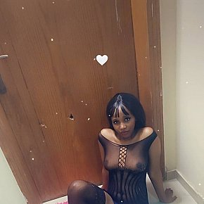 Cammie escort in Dammam offers Handjob services