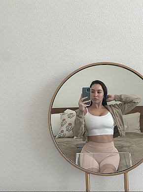 Saidat Ocasional escort in Baku offers Massagem erótica services