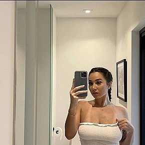 Saidat Ocasional escort in Baku offers Massagem erótica services