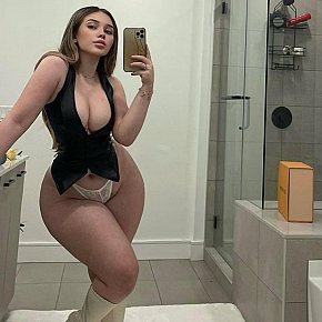 Silver Colegiala escort in Tel Aviv offers Mamada sin condón
 services