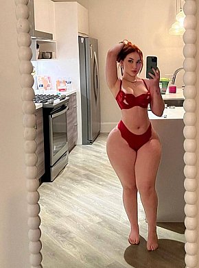 Silver Colegiala escort in Tel Aviv offers Mamada sin condón
 services