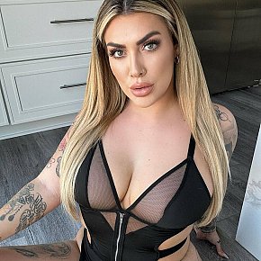 Ana-Ros escort in Berlin offers Küssen bei Sympathie services