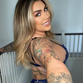 Ana-Ros escort in Berlin offers Küssen bei Sympathie services