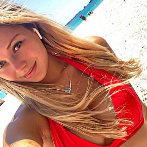 ELITE-MASSAGE-AND-MORE escort in Milan offers Girlfriend Experience (GFE) services