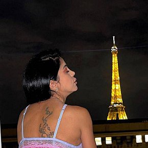 julia Occasionale escort in Berlin offers Girlfriend Experience (GFE) services