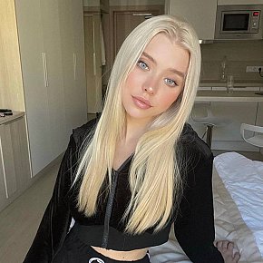 Valencia Completamente Natural escort in Paris offers Brincar com vibrador/Brinquedos services