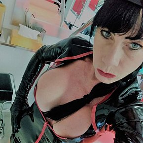 Dominatrix-Sidney escort in Tenerife offers Role Play and Fantasy services