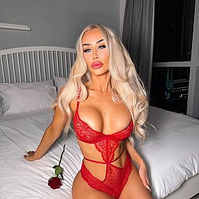 becca Pequeña Y Delgada escort in Amsterdam offers Besar si hay buena química
 services