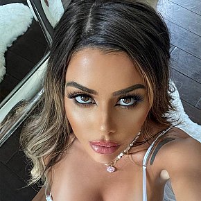 Kalinda escort in Copenhagen offers Masturbação services