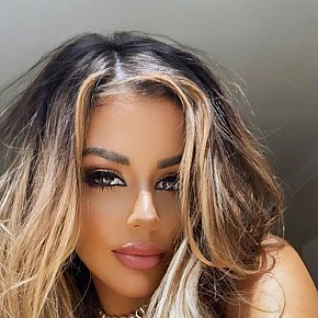 Kalinda escort in Copenhagen offers Masturbação services
