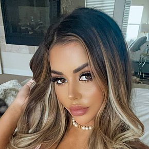 Kalinda escort in Copenhagen offers Masturbação services
