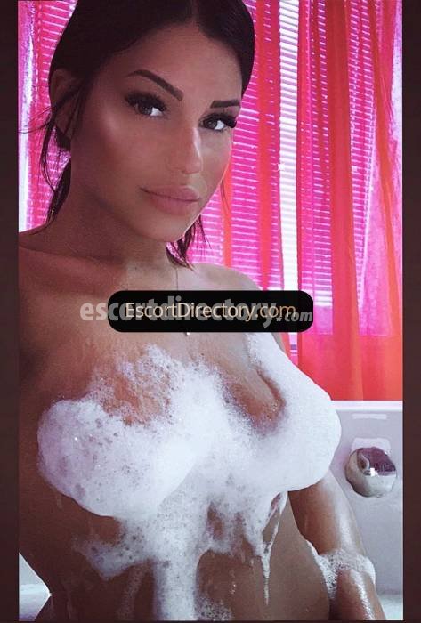 Letisha escort in Budapest offers Girlfriend Experience (GFE) services