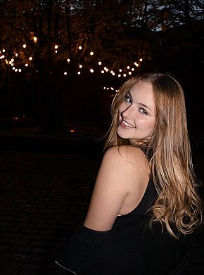 Delilah Petite escort in Athens offers 69 Position services