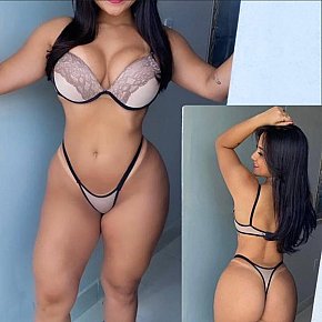 Gabriela escort in  offers Doigtage services