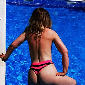 Sexy-Sandy Madura escort in Berlin offers Sexo en diferentes posturas
 services