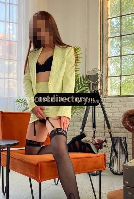 Laura escort in Prague offers Venida en el cuerpo (COB)
 services