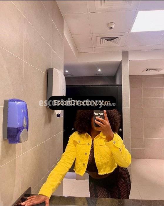 Ethel escort in  offers Garganta profunda
 services