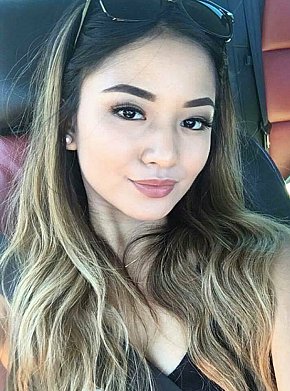 krizza Colegiala escort in Manila offers Experiencia de Novia (GFE)
 services
