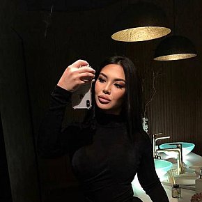 Phoebe Vip Escort escort in Doha offers Sex in versch. Positionen services