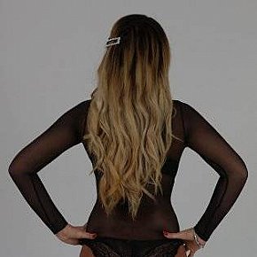 Lilien escort in Budapest offers DUO services