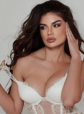 Alice escort in London offers Ejaculação no corpo (COB) services