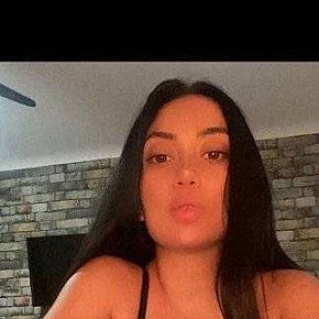 Karina escort in Paris offers Linguaggio piccante services