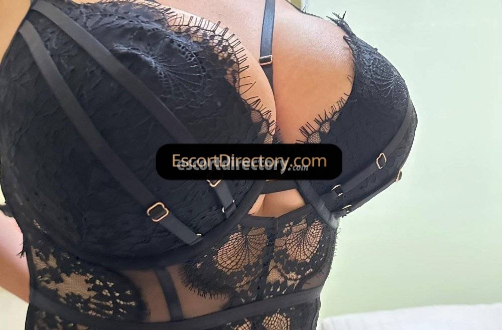 Anita Sâni Mari
 escort in  offers 69 services