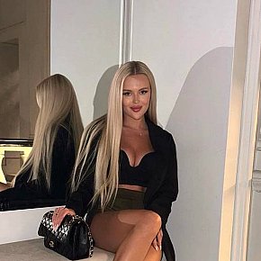 MARIA Sâni Mari
 escort in Milan offers Oral cu Prezervativ services