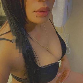 Karen escort in Paris offers Kissing services