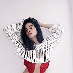 Sanem Garota De Colegial escort in  offers Chuva Dourada (dar) services