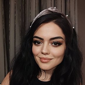 Sanem Garota De Colegial escort in  offers Chuva Dourada (dar) services