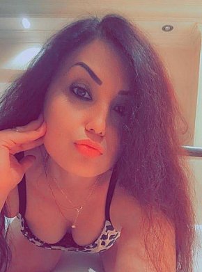 Noor escort in Istanbul offers Girlfriend Experience (GFE) services