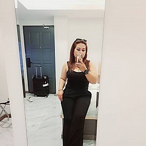 Annie-Chubby Matură escort in Bangkok