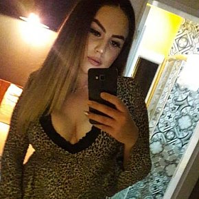 Anna Studentessa Al College escort in Paris offers Bacio services