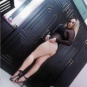 Anna Studentessa Al College escort in Paris offers Bacio services