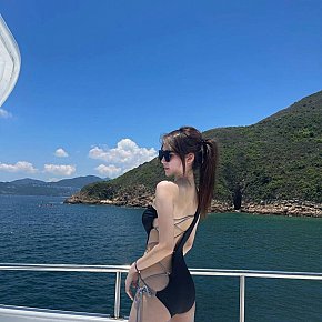 Kinsley Completamente Naturale escort in Kuala Lumpur offers Massaggio erotico services
