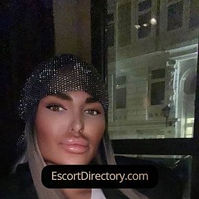 Jasmyn escort in  offers Fingering services