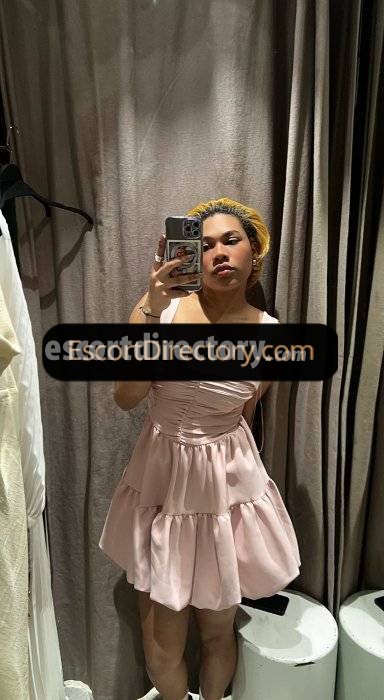 Caro Vip Escort escort in Bangkok offers Massage érotique services