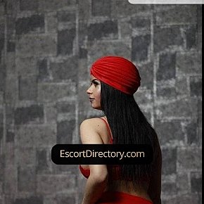Miaglory escort in  offers sexo oral sem preservativo services