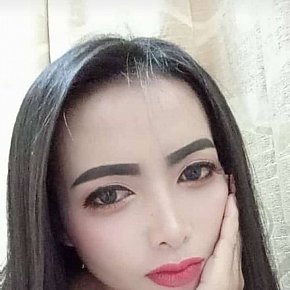 Lana escort in Muscat offers Experiência com garotas (GFE) services