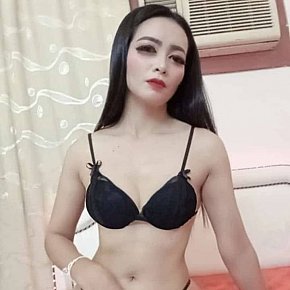 Lana escort in Muscat offers Experiência com garotas (GFE) services