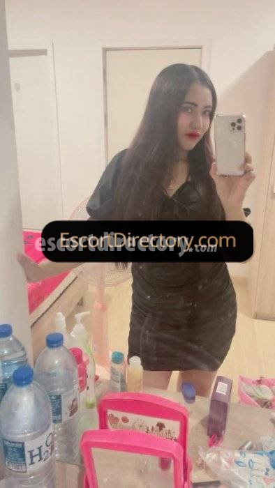 Ameena escort in Muscat offers Fingering services