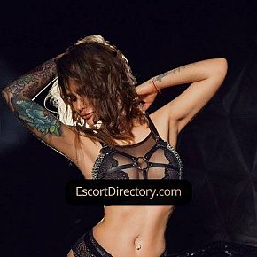 Dayanabella escort in Frankfurt offers Masturbate services