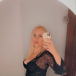 Chris Model /Ex-model
 escort in Paris offers Blowjob with Condom services