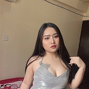 Jelly Vip Escort escort in  offers Massagem sensual em todo o corpo services