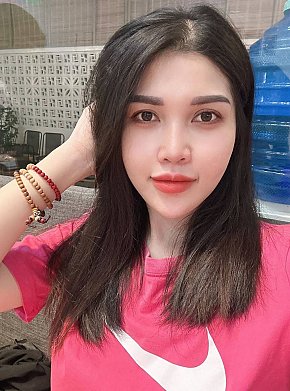 Lucy escort in Manama offers Sexe dans différentes positions services