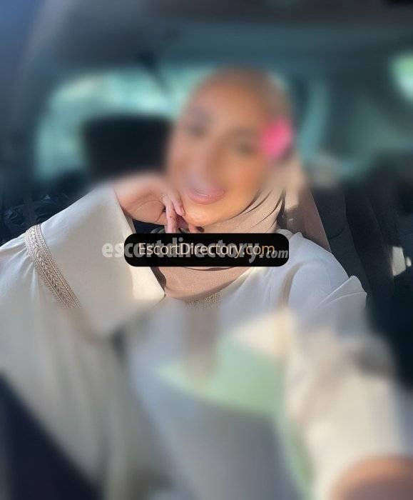 Jasmine Delicada escort in Muscat offers Masturbação services
