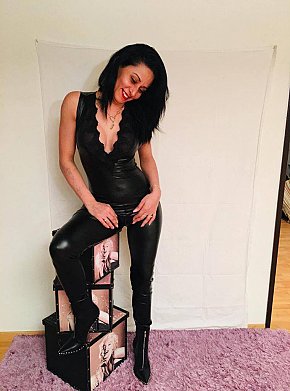 Mirela Piccolina escort in Paris offers Dildo/sex toys services
