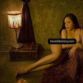 Nana escort in Doha offers Ejaculação no rosto services