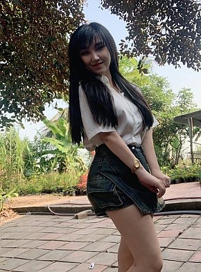 Ngan escort in Salalah  offers Embrasser avec la langue services